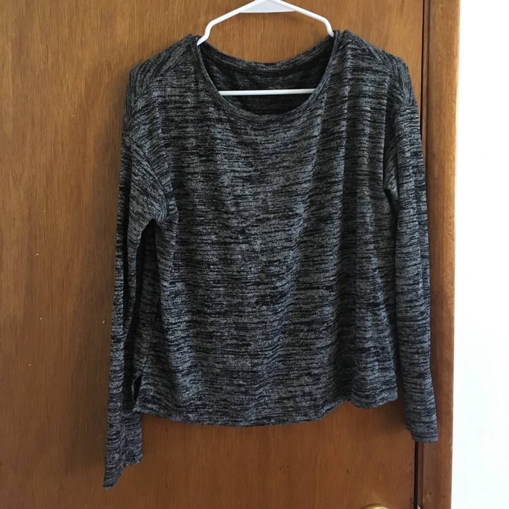 Dark heather gray long sleeve shirt